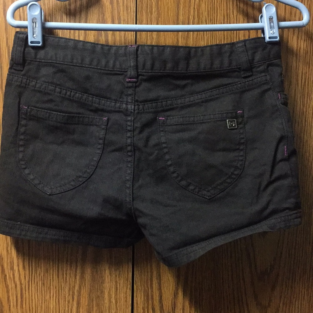 Shorts - Picture 2 of 3